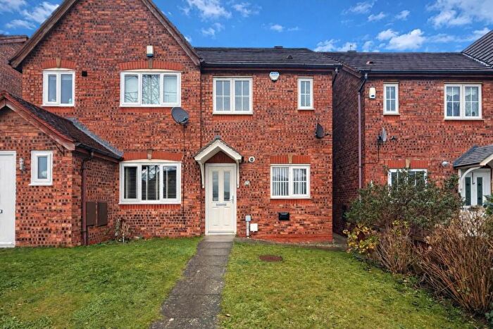 2 Bedroom Semi Detached House To Rent In Ford Avenue, Littledale, L33