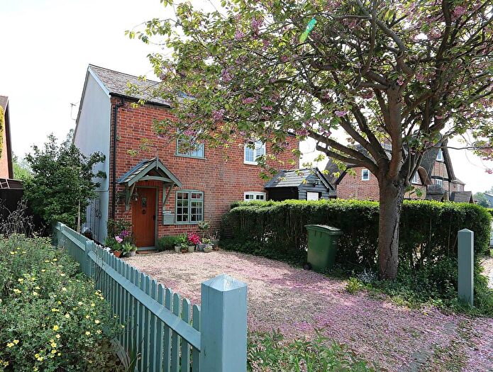 2 Bedroom Semi-Detached House For Sale In North Street, Nr Englefield, Theale, RG7