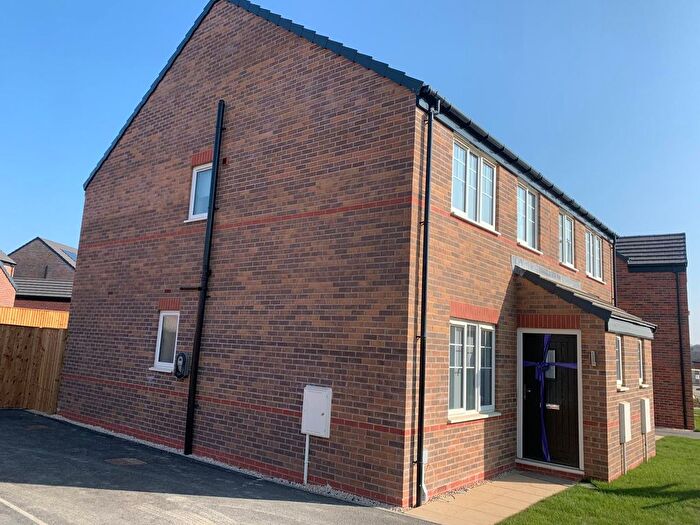 3 Bedroom Property To Rent In Sycamore Drive, Holmewood, Chesterfield, S42