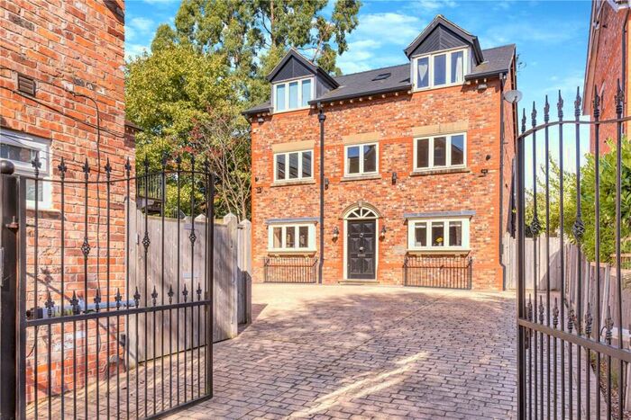 5 Bedroom Detached House To Rent In Knutsford Road, Row Of Trees, Alderley Edge, Cheshire, SK9