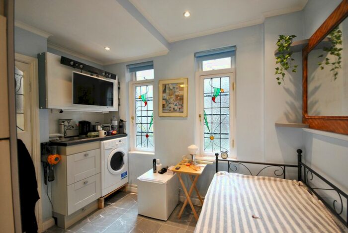 Studio To Rent In Dorset House, Gloucester Place, London, NW1