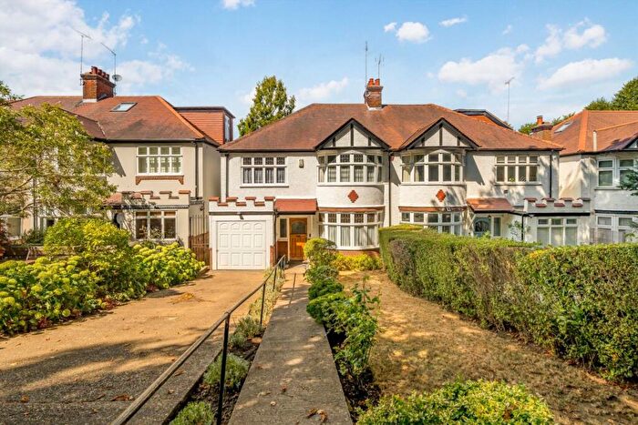 4 Bedroom House For Sale In Shepherds Hill, Highgate, N6