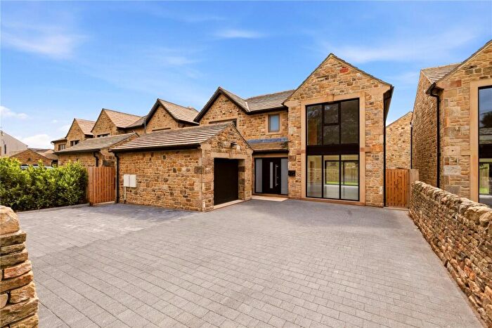 4 Bedroom Detached House For Sale In Brogden Lane, Barnoldswick, Lancashire, BB18