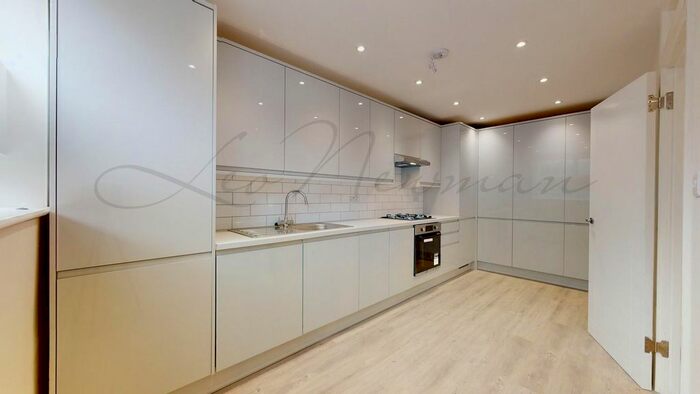 4 Bedroom Maisonette To Rent In Homer Road, Marylebone, W1H