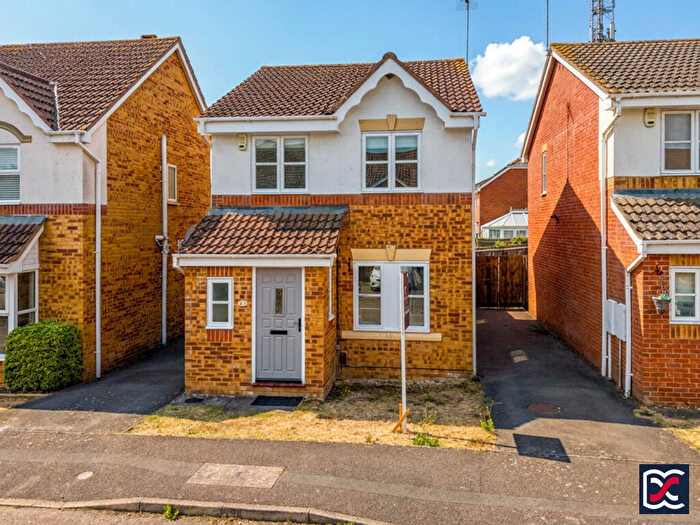 3 Bedroom Detached House For Sale In Mortons Bush, Northampton, West Northamptonshire, NN4
