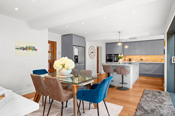 5 Bedroom Detached House For Sale In Lincolns Mead, Lingfield, RH7