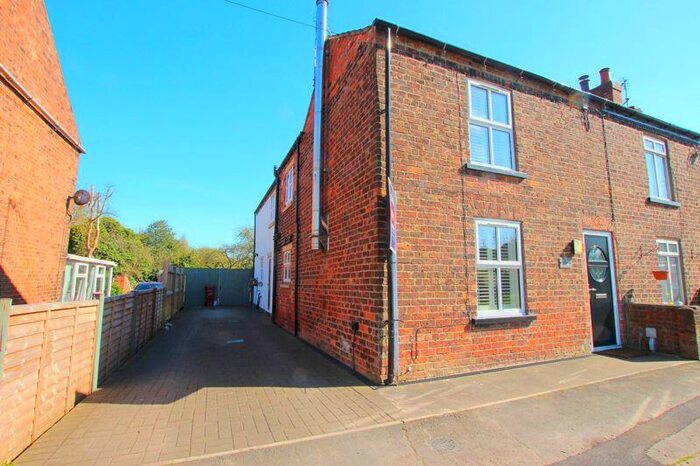 3 Bedroom Semi-Detached House For Sale In Carr Road, Ulceby, DN39