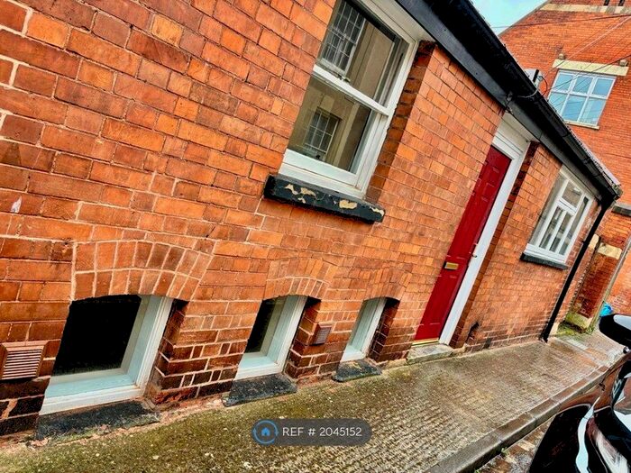 2 Bedroom End Of Terrace House To Rent In Sedgemoor Centre, Bridgwater, TA6