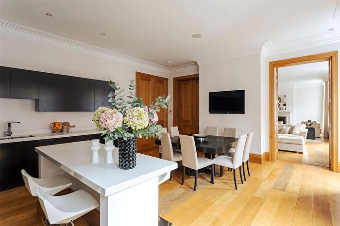 3 Bedroom Flat For Sale In Kensington Court Gardens, Kensington, London, W8