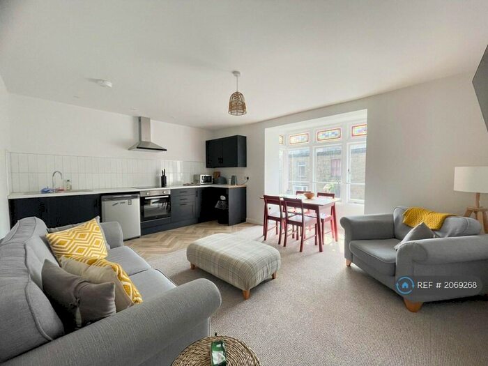 2 Bedroom Flat To Rent In Ash Street, Buxton, SK17