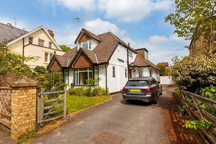4 Bedroom Detached House To Rent In Hollybush Lane, Sevenoaks, TN13