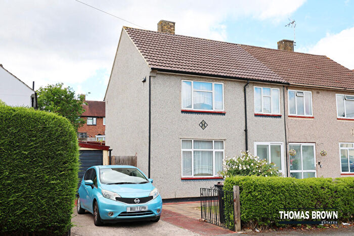 3 Bedroom Semi Detached House For Sale In Clarendon Grove, Orpington, BR5