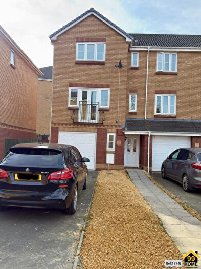 4 Bedroom Semi-Detached House To Rent In Wyncliffe Gardens, Cardiff, S.Glamorgan, CF23