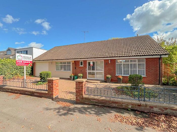2 Bedroom Detached Bungalow For Sale In Dunsmore Avenue, Hillmorton, Rugby, CV22
