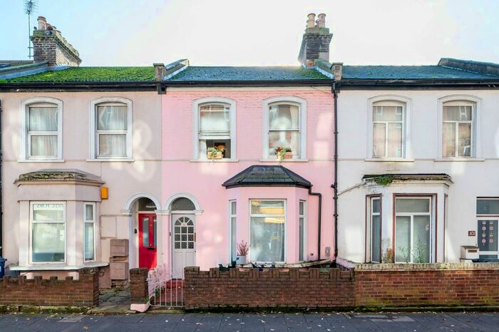 1 Bedroom Flat To Rent In Churchfield Road, Acton, London, W3