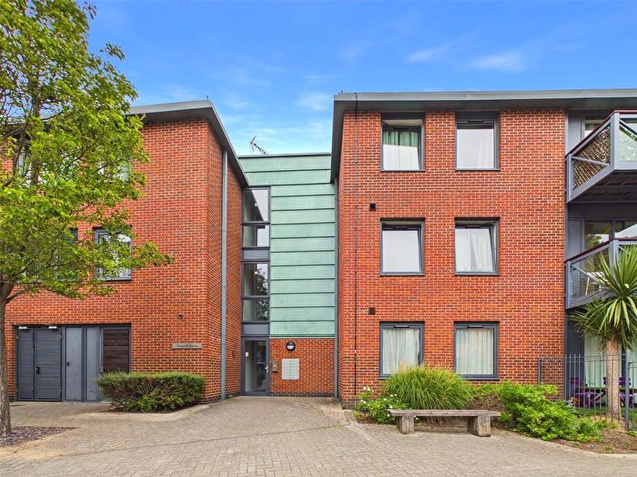 1 Bedroom Flat To Rent In Union Lane, Isleworth, TW7