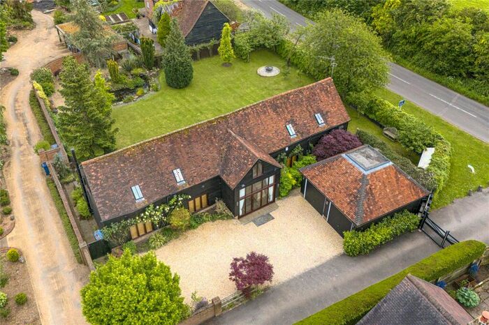 4 Bedroom Barn Conversion For Sale In Denham Lane, Chalfont St. Peter, Gerrards Cross, Buckinghamshire, SL9