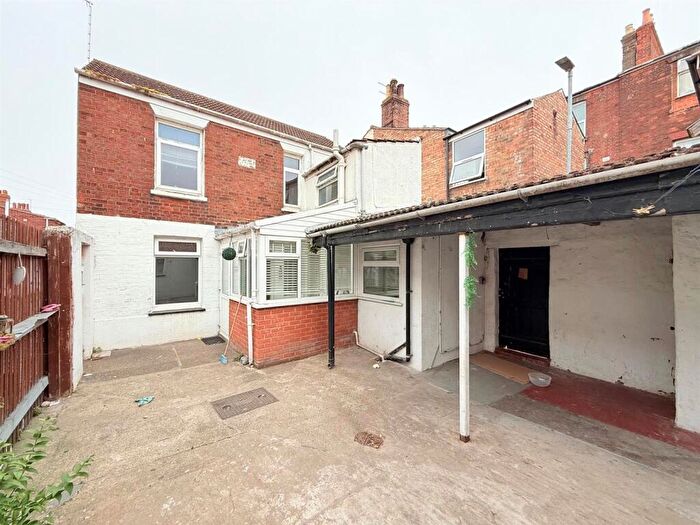 2 Bedroom Terraced House For Sale In Albert Road, Great Yarmouth, NR30