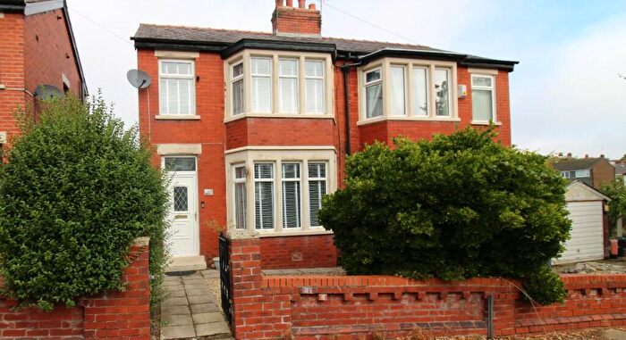 3 Bedroom Semi-Detached House To Rent In Brockway Avenue, Blackpool, Lancashire, FY3