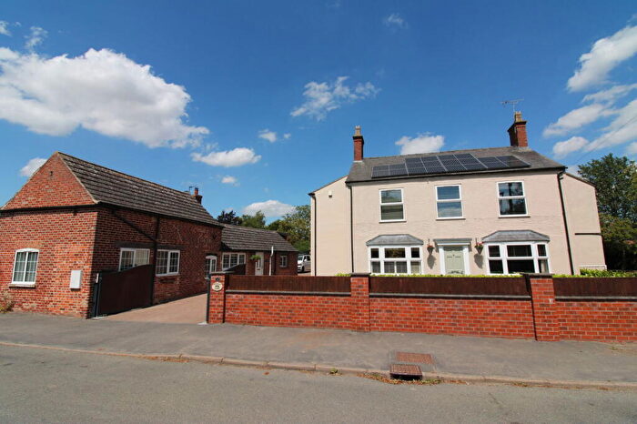 6 Bedroom Detached House For Sale In Fleets Road, Sturton By Stow, Lincoln, LN1