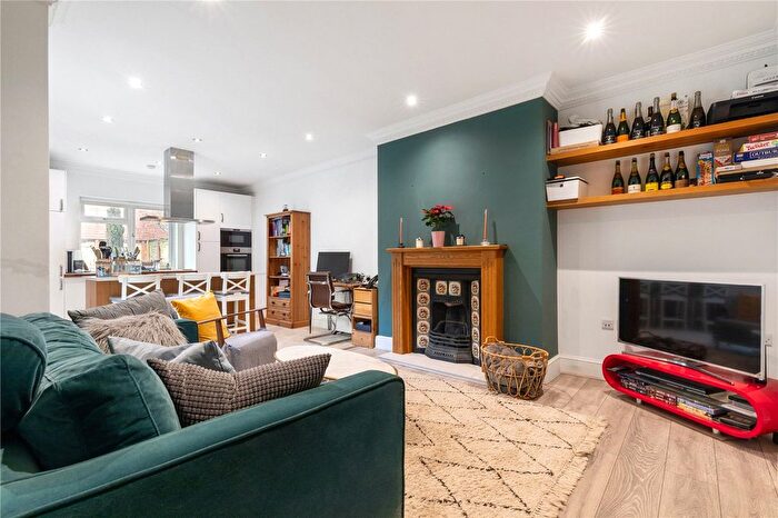2 Bedroom Flat For Sale In Foulser Road, London, SW17