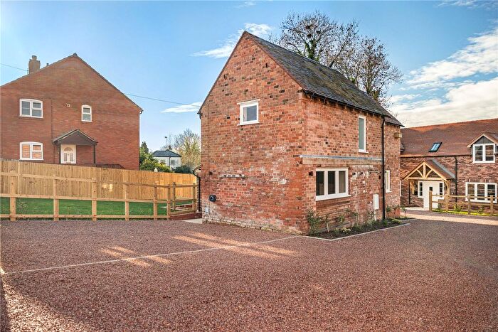2 Bedroom Barn Conversion For Sale In Hallow, Worcester, Worcestershire, WR2