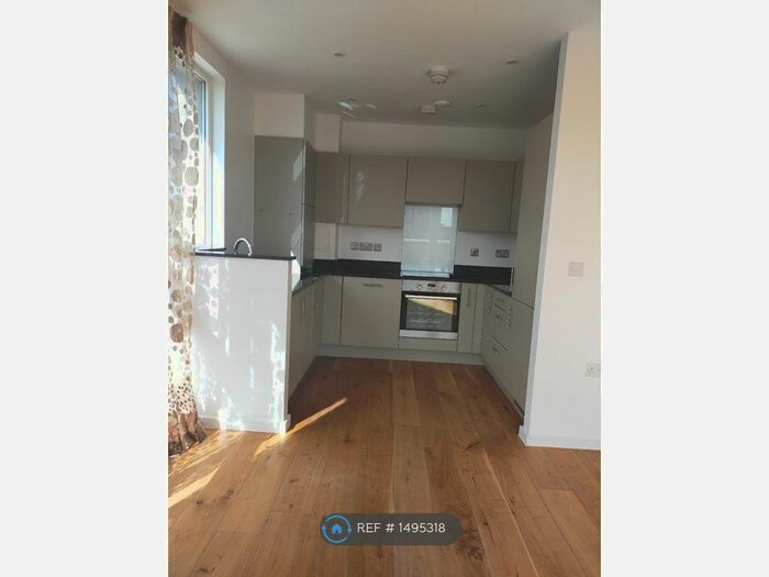 2 Bedroom Flat To Rent In Colindale Underground Station, London, NW9