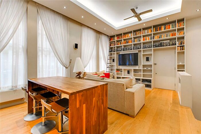 2 Bedroom Flat To Rent In York House, Marylebone, W1T