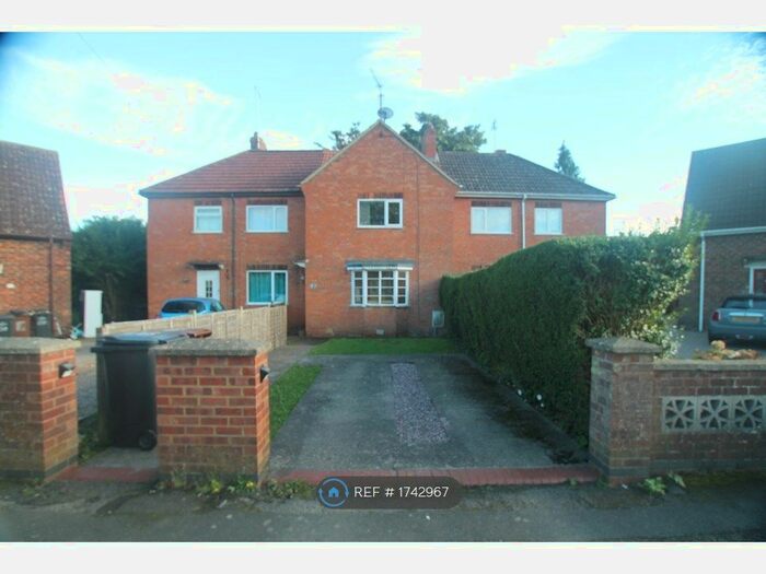 3 Bedroom Terraced House To Rent In Shrubfield Grove, Corby, NN17