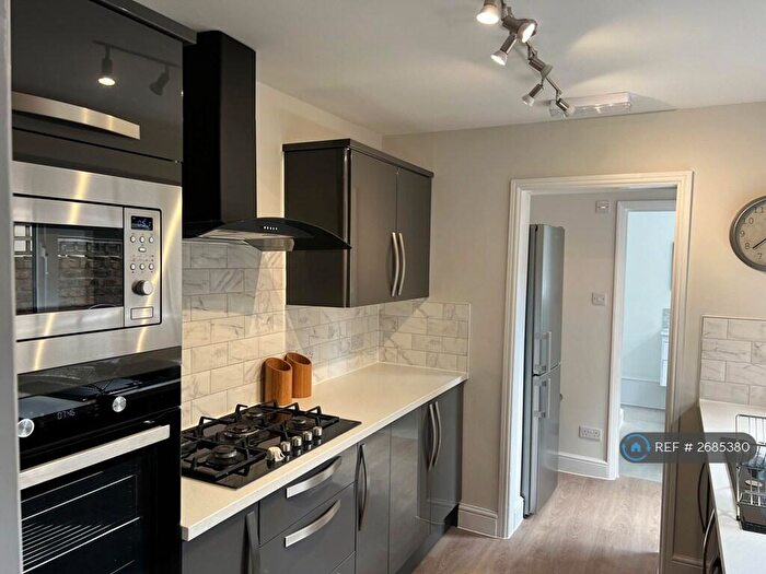 5 Bedroom Semi Detached House To Rent In Lawn Road, Bristol, BS16