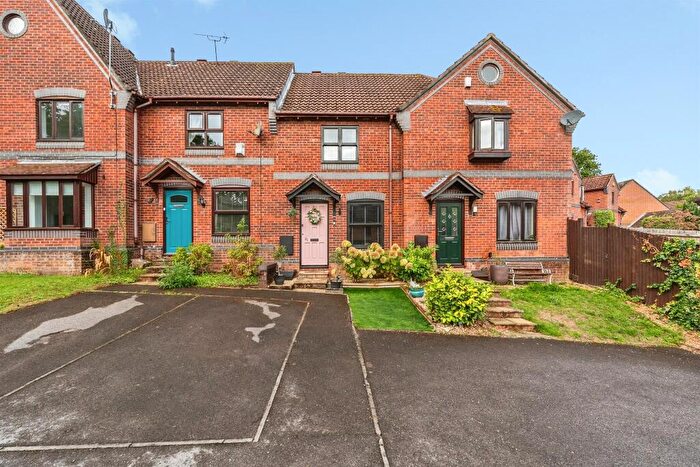 2 Bedroom Terraced House For Sale In Oaklands Way, Dibden Purlieu, Southampton, SO45