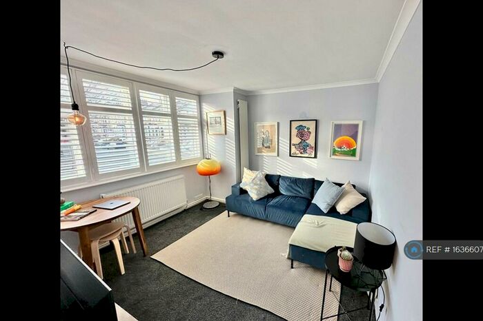 1 Bedroom Flat To Rent In Shiplake Court, London, N5