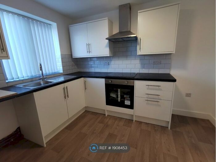1 Bedroom Flat To Rent In Middlecliff Lane, Little Houghton, Barnsley, S72