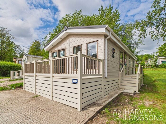 2 Bedroom Park Home For Sale In The Ridge West, St. Leonards-On-Sea, TN37