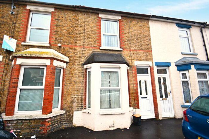 3 Bedroom Terraced House For Sale In Jefferson Road, Sheerness, ME12