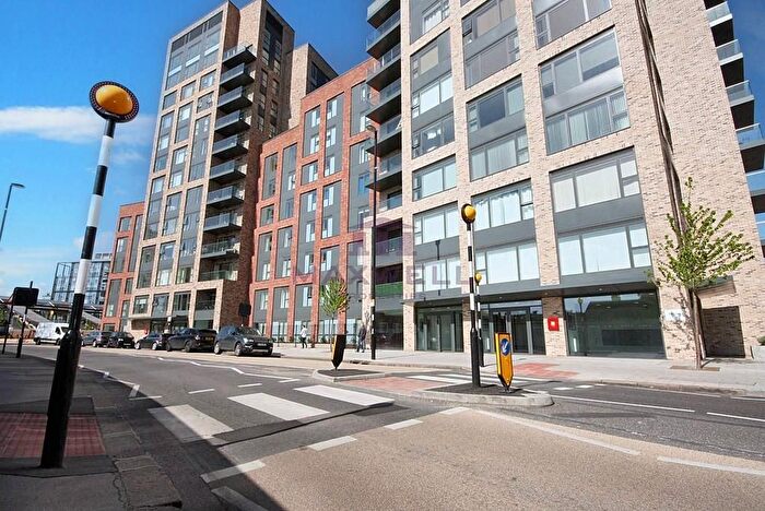 1 Bedroom Flat To Rent In Amarella Apartment, Cherry Orchard Road, Croydon, CR0
