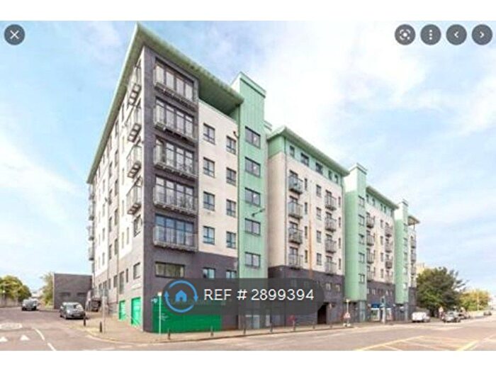 2 Bedroom Flat To Rent In Lindsay Road, Edinburgh, EH6