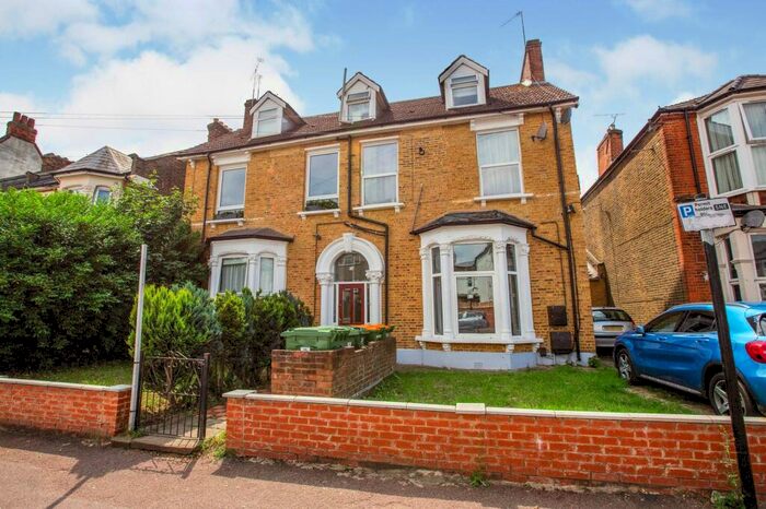 2 Bedroom Flat To Rent In Atherton Road, London, E7