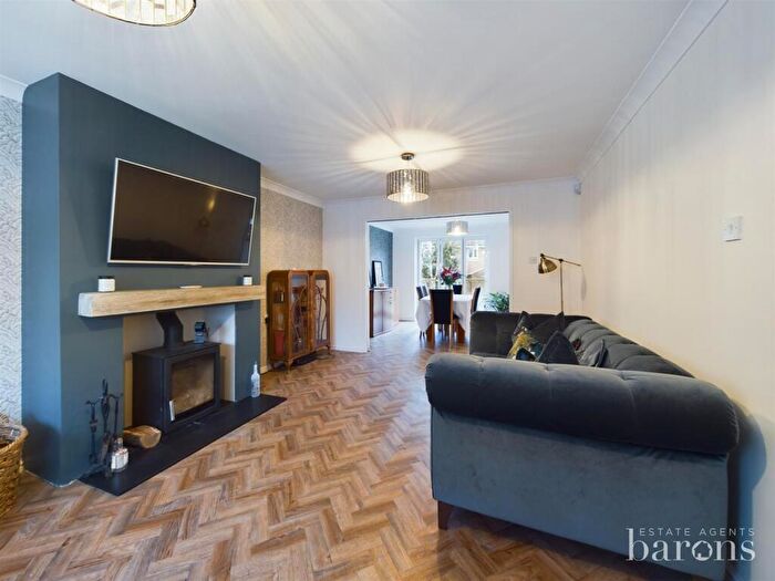4 Bedroom Detached House For Sale In Vespasian Gardens, Basingstoke, RG24