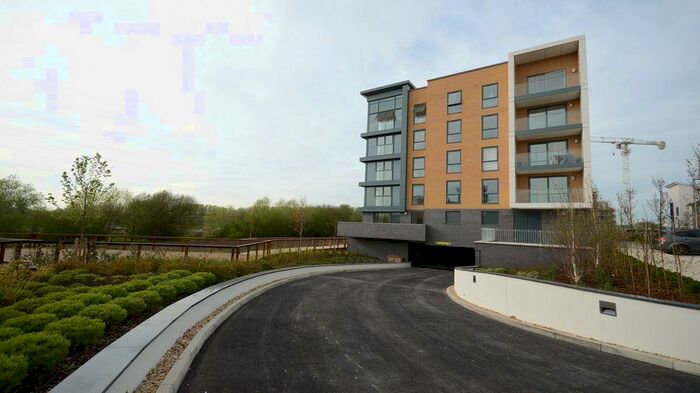 2 Bedroom Apartment To Rent In Cygnet House, Kennet Island, RG2
