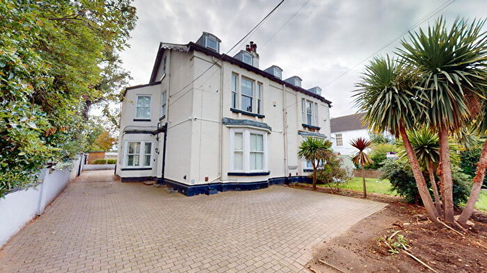 5 Bedroom End Of Terrace House For Sale In Regent Square, City Centre, DN1