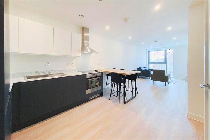 2 Bedroom Apartment To Rent In Exchange Point, New Kings Head Yard, M3