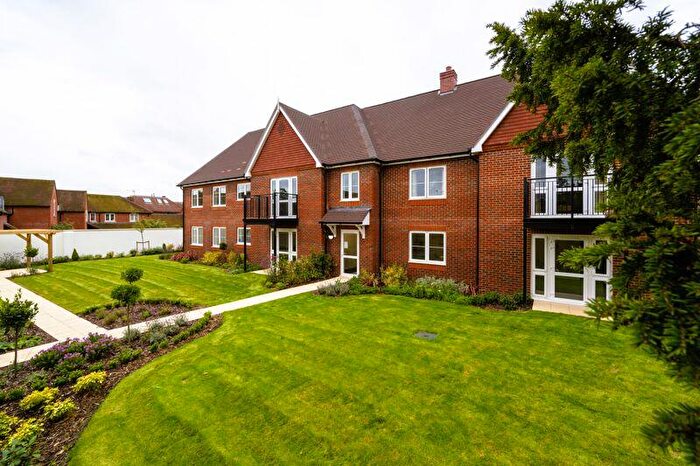1 Bedroom Flat For Sale In Manns Lodge, Central Cranleigh, GU6