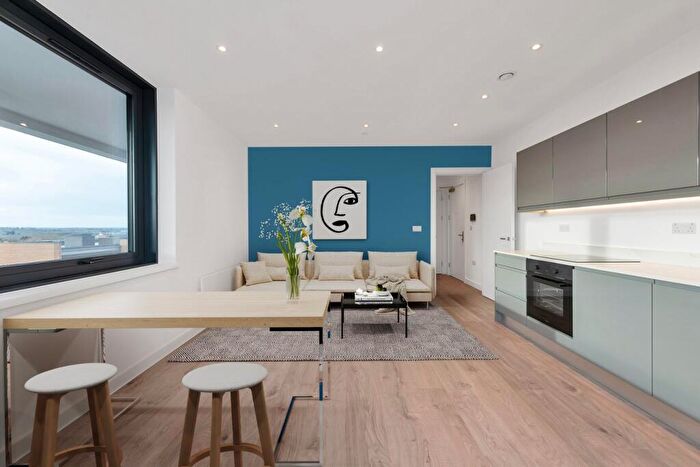 1 Bedroom Apartment For Sale In Silbury Boulevard, Milton Keynes, Milton Keynes, MK9