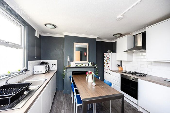 4 Bedroom End Terrace House To Rent In Elm Grove, Brighton, BN2