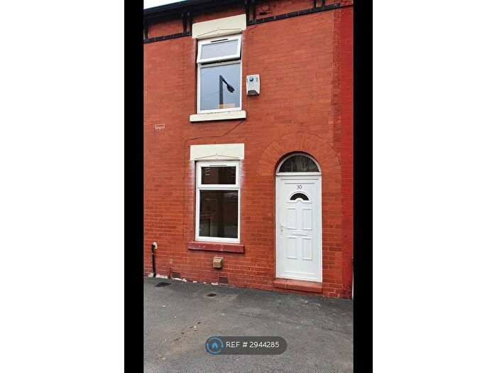 2 Bedroom Terraced House To Rent In Williamson St, Stockport, SK5