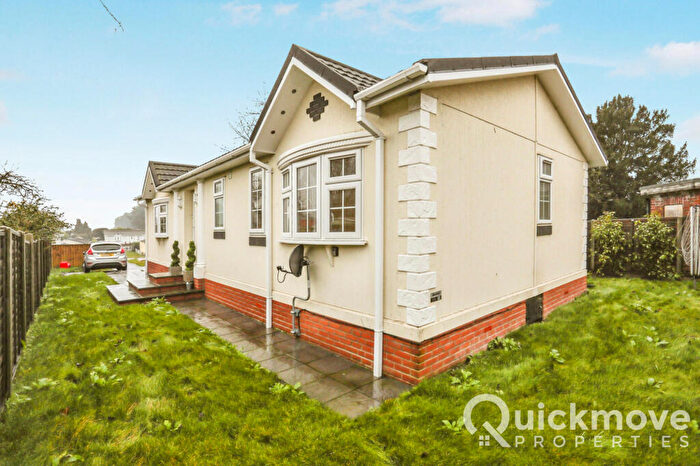 2 Bedroom Park Home For Sale In Ipswich, Suffolk, IP4