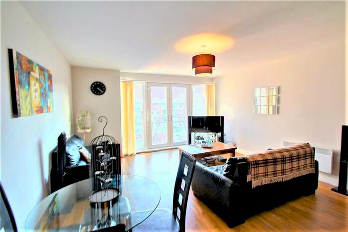 1 Bedroom Apartment To Rent In Colombo Square, Gateshead, NE8