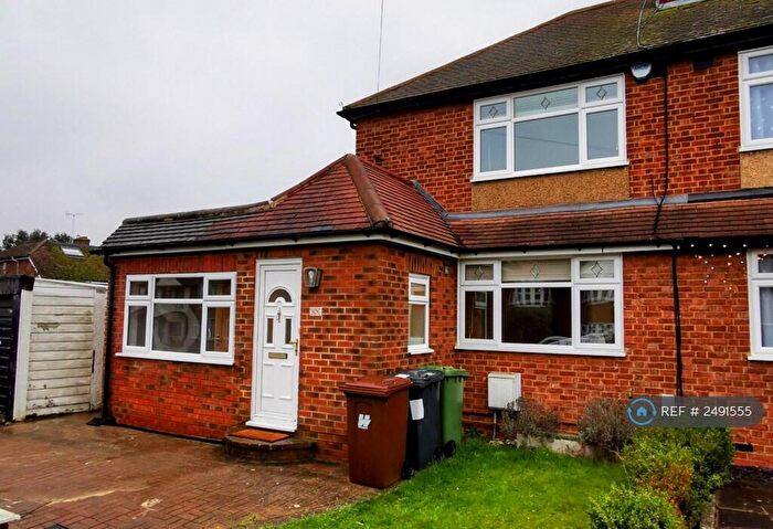 3 Bedroom Semi-Detached House To Rent In Wroxham Gardens, Potters Bar, EN6