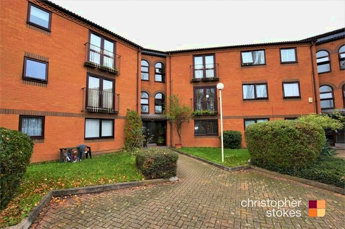 2 Bedroom Flat To Rent In Westgate Court, Waltham Cross, EN8